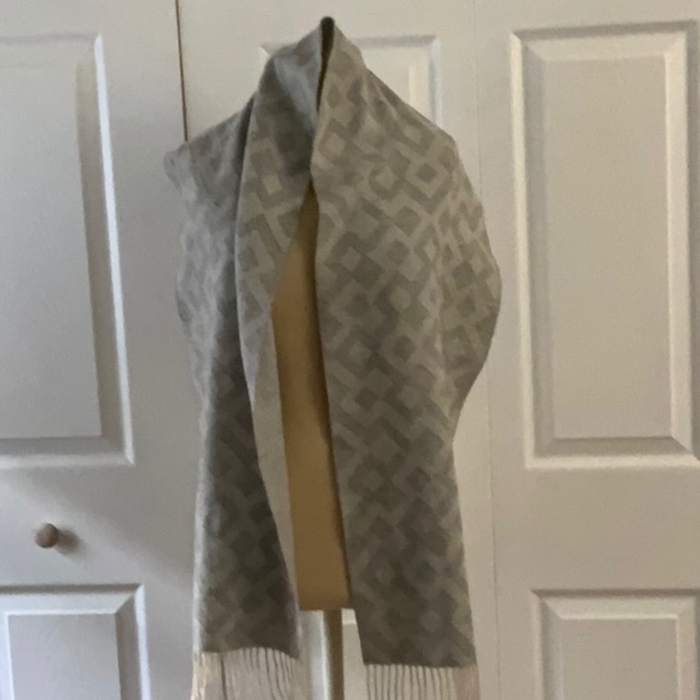 SOL 100% Baby Alpaca Wool-Gray- 65” by 12”- 2 sided Scarf